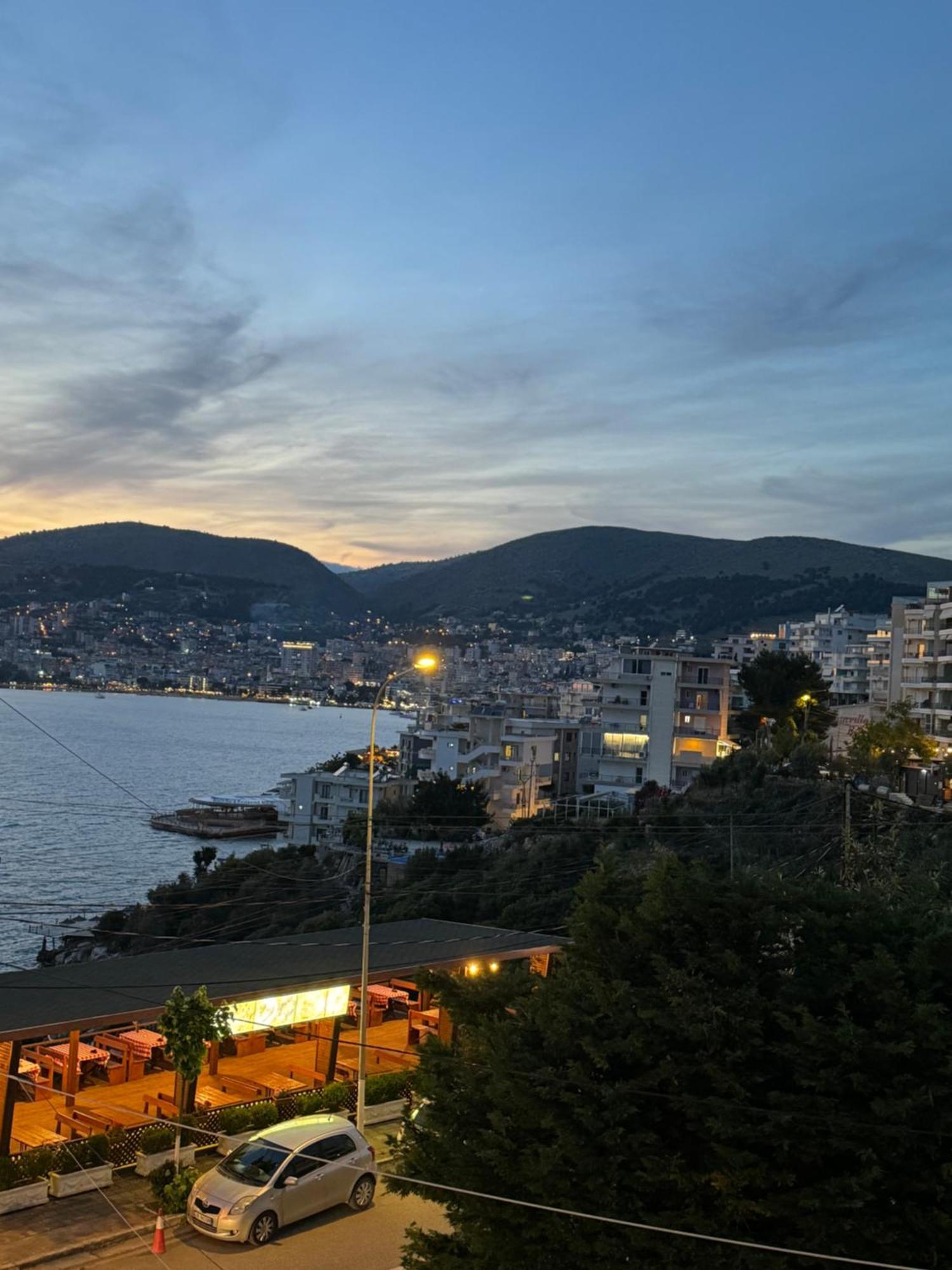 Belaire Luxury Apartment Sarandë Esterno foto