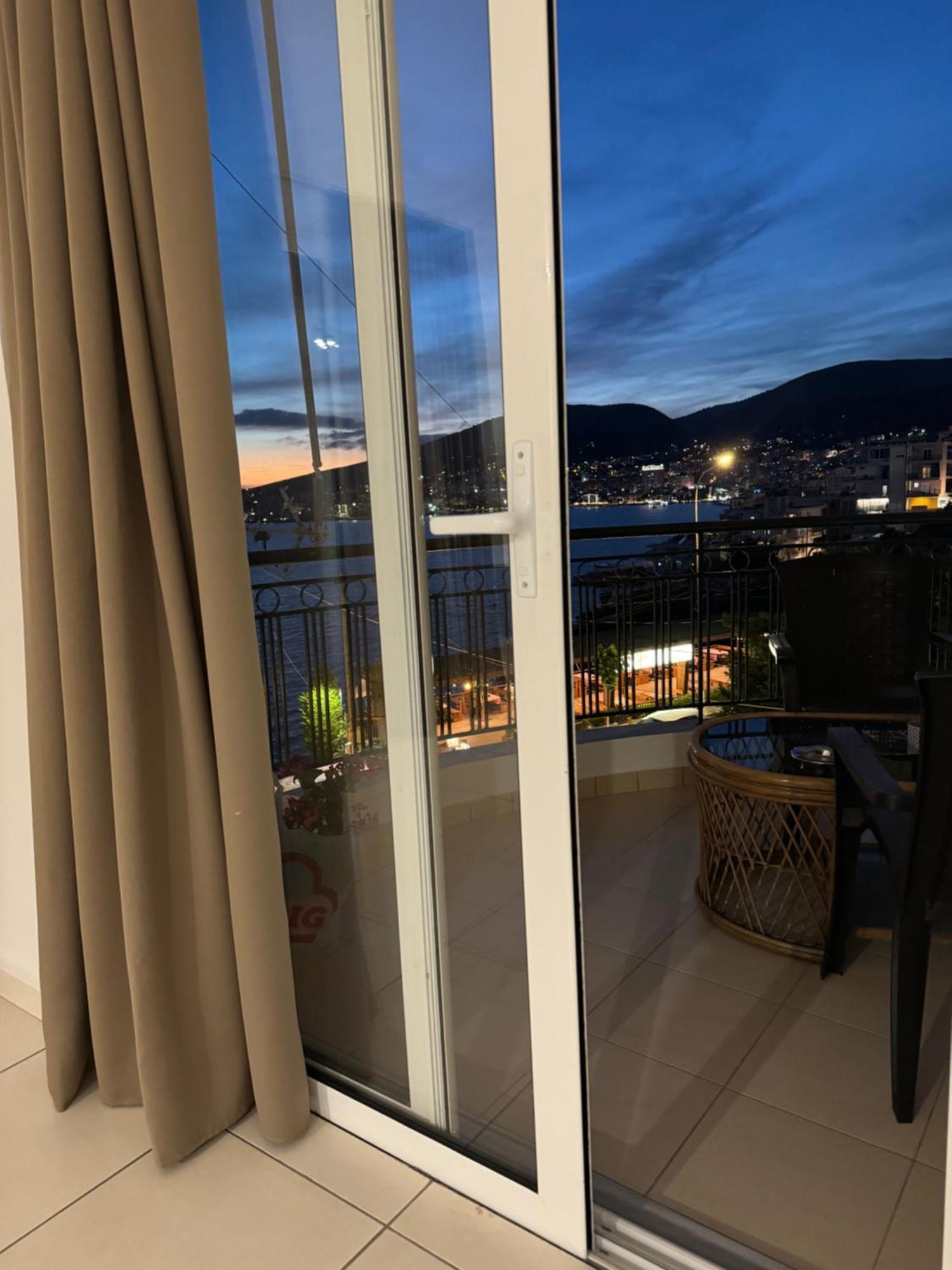 Belaire Luxury Apartment Sarandë Esterno foto