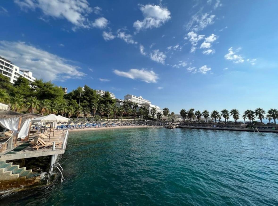 Belaire Luxury Apartment Sarandë Esterno foto