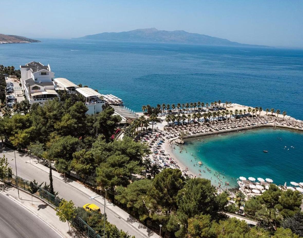 Belaire Luxury Apartment Sarandë Esterno foto