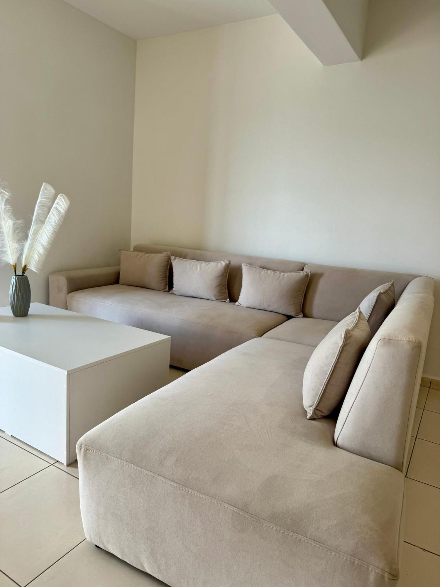 Belaire Luxury Apartment Sarandë Esterno foto