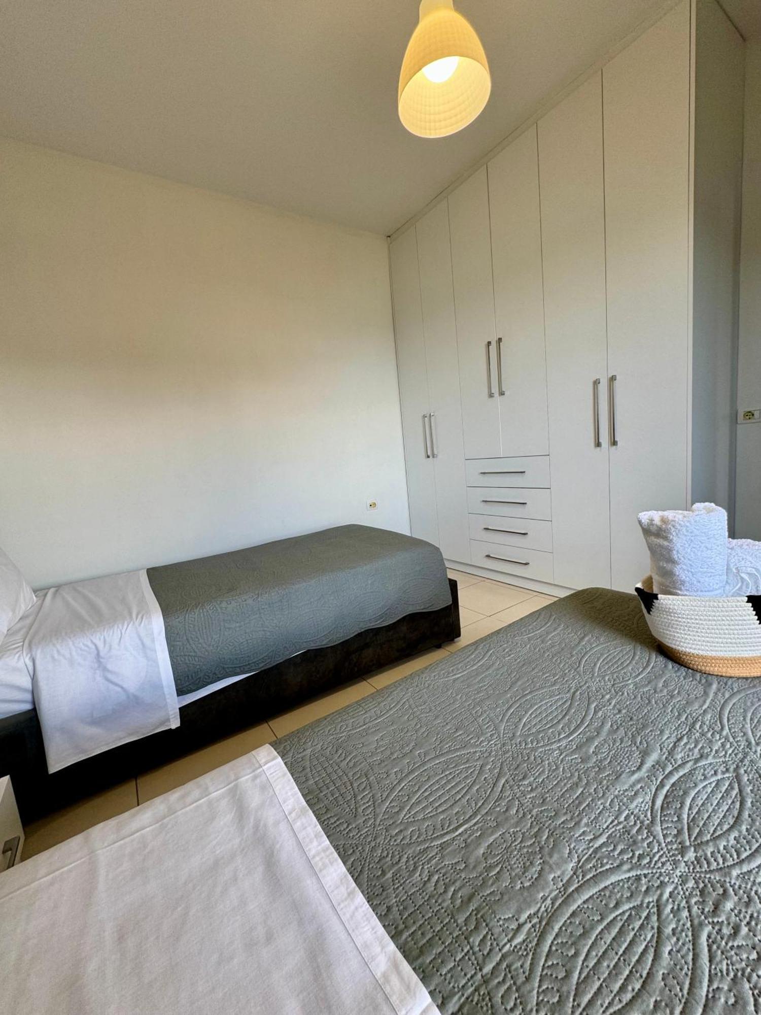 Belaire Luxury Apartment Sarandë Esterno foto