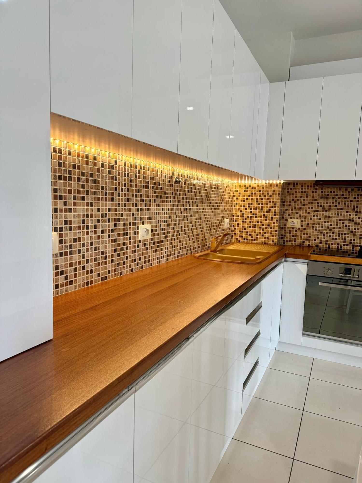 Belaire Luxury Apartment Sarandë Esterno foto