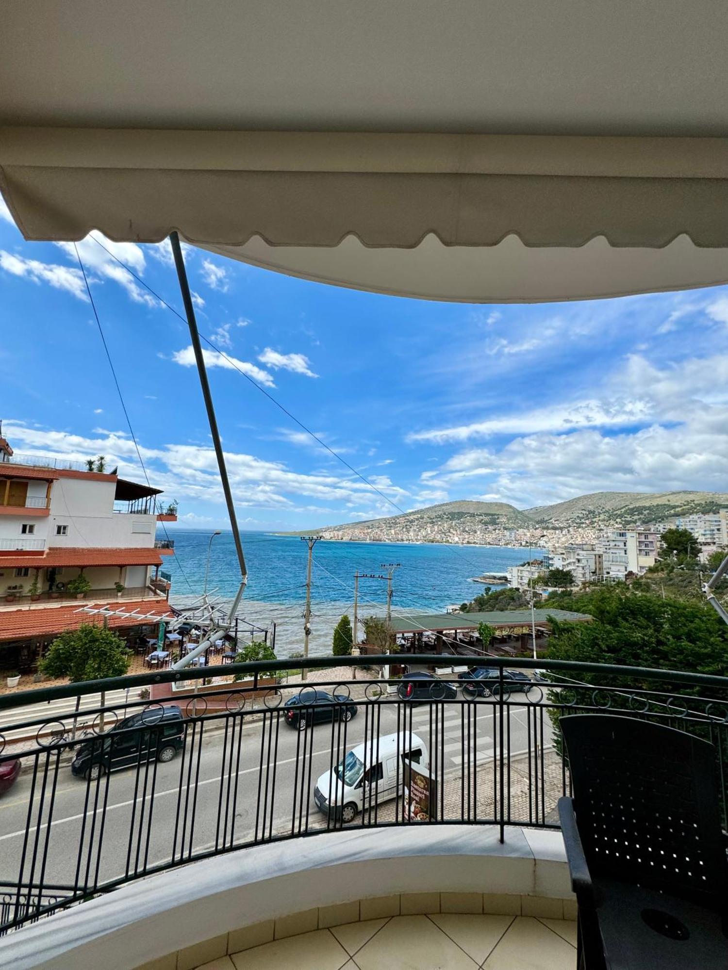 Belaire Luxury Apartment Sarandë Esterno foto